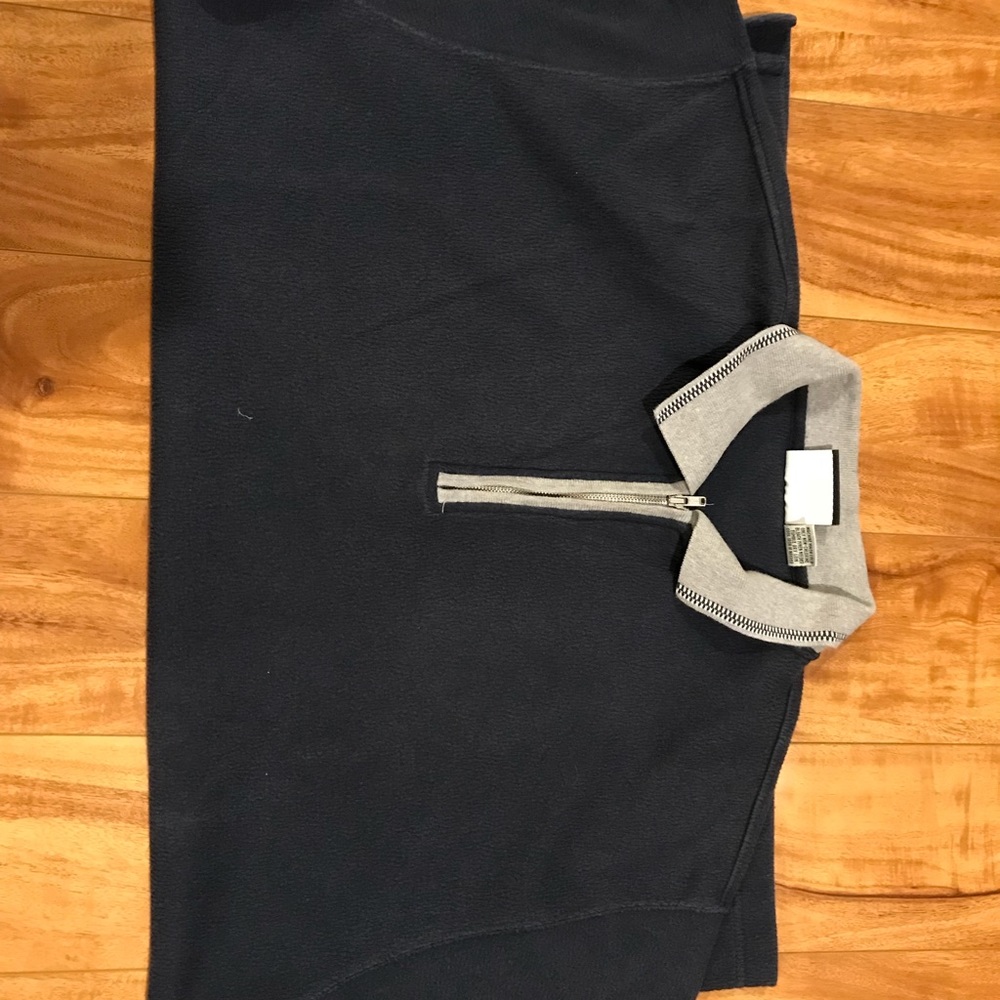 Playera - Picture 2 of 3